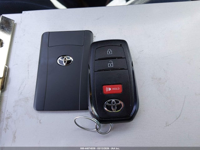 2025 Toyota TACOMA SR5 缩略图 11
