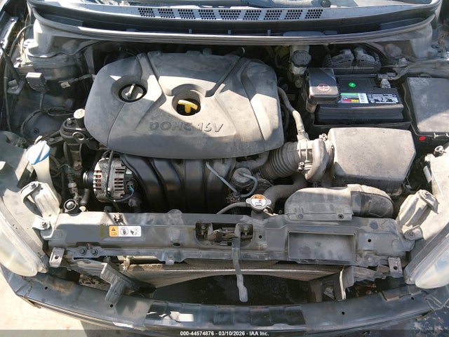 HYUNDAI ELANTRA - 10