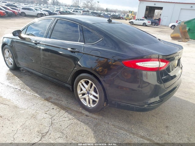 FORD FUSION SE - 3