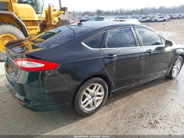 FORD FUSION SE - 4