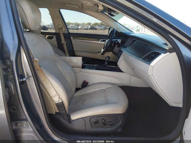 HYUNDAI GENESIS 3.8 - 5