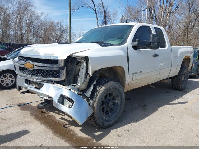 CHEVROLET SILVERADO 2500HD LT - 2