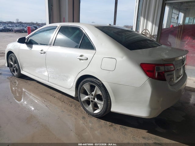 TOYOTA CAMRY - 3