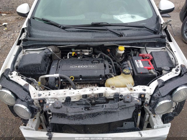 CHEVROLET SONIC LS AUTO - 10