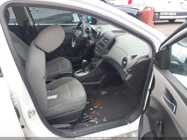 CHEVROLET SONIC LS AUTO - 5