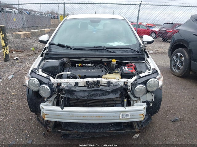 CHEVROLET SONIC LS AUTO - 6