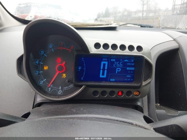 CHEVROLET SONIC LS AUTO - 7