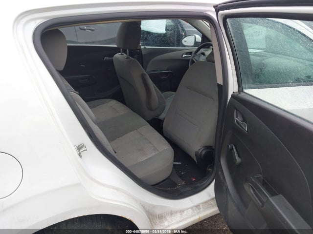 CHEVROLET SONIC LS AUTO - 8