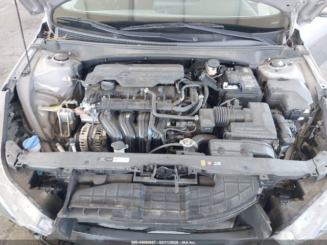 HYUNDAI ELANTRA SEL - 10