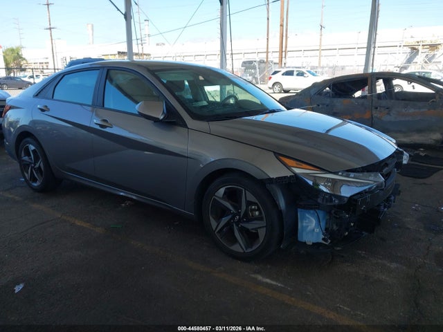 HYUNDAI ELANTRA SEL - 1