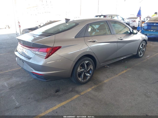 HYUNDAI ELANTRA SEL - 4