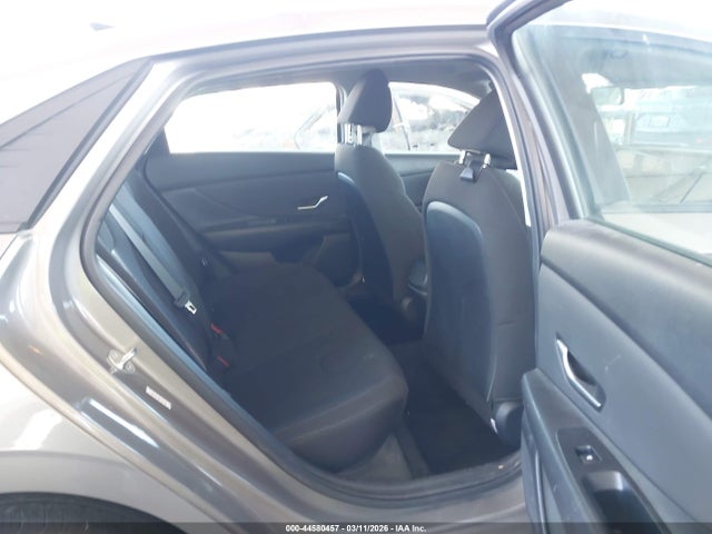 HYUNDAI ELANTRA SEL - 8