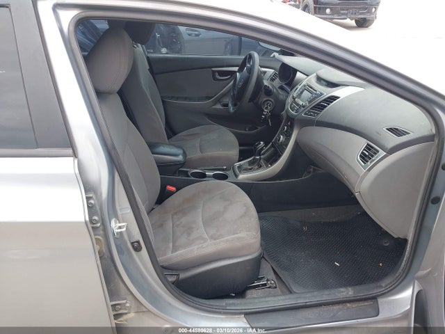 HYUNDAI ELANTRA SE - 5