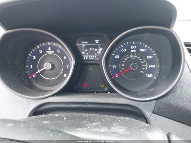 HYUNDAI ELANTRA SE - 7