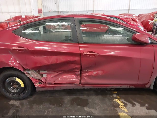 HYUNDAI ELANTRA SE - 6