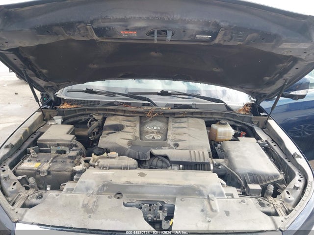 2023 INFINITI QX80 LUXE 10