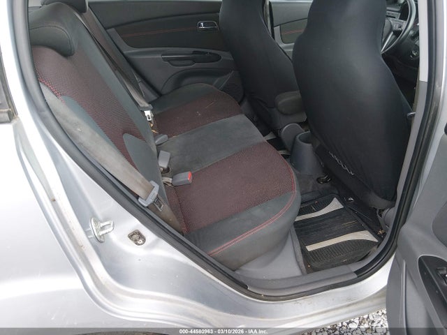 KIA RIO5 - 8