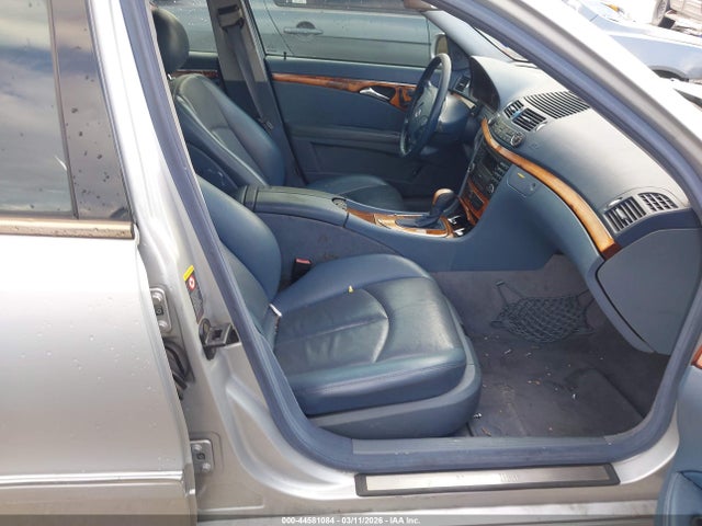 MERCEDES-BENZ E-CLASS - 5