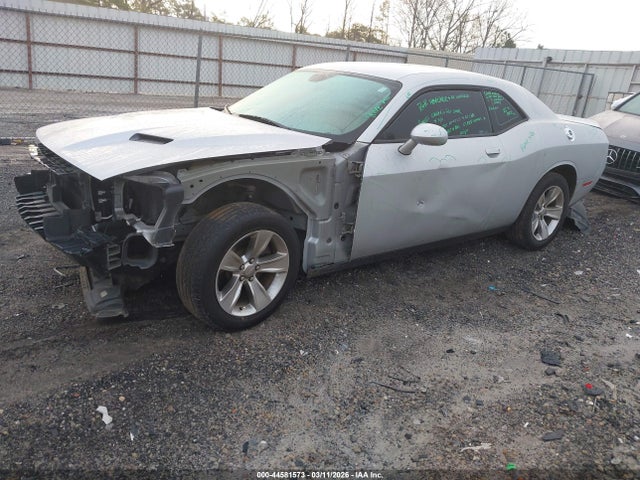 DODGE CHALLENGER SXT - 2