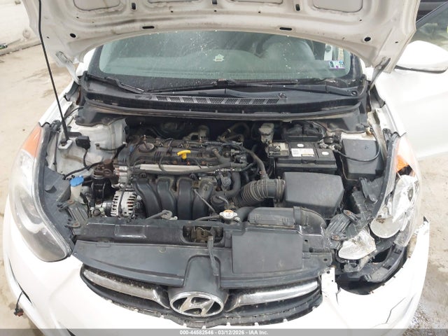 HYUNDAI ELANTRA - 10