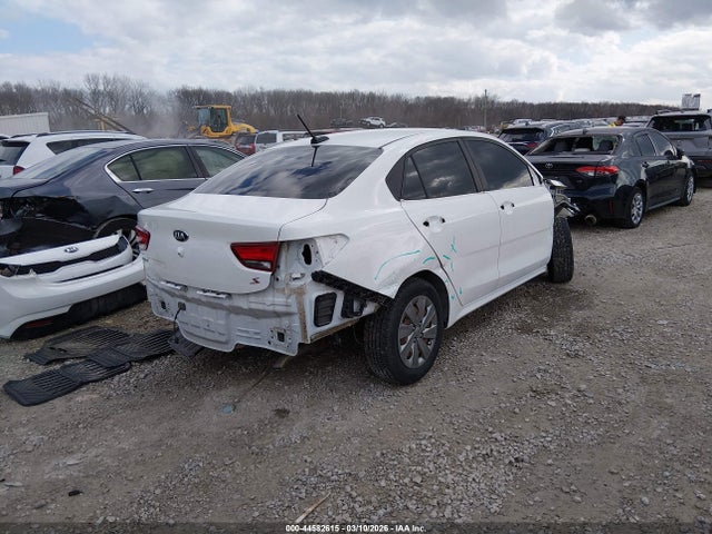 KIA RIO S - 4
