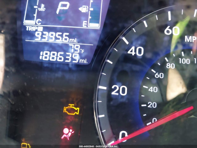 HYUNDAI ACCENT SE - 7