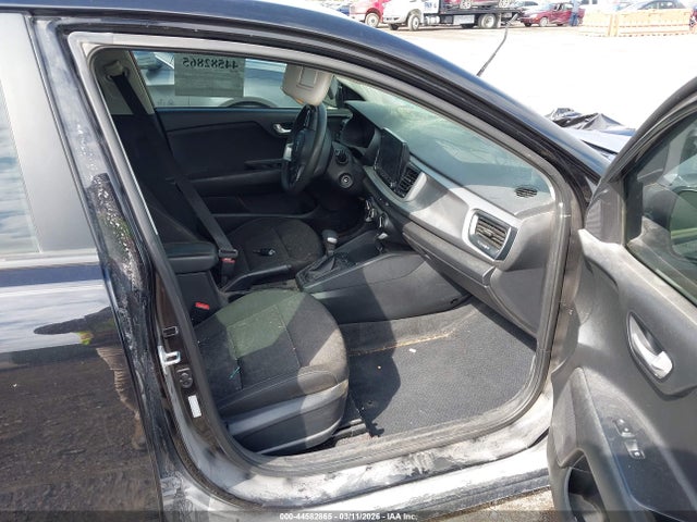 KIA RIO S - 5