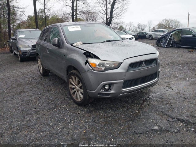 2011 MITSUBISHI OUTLANDER SE