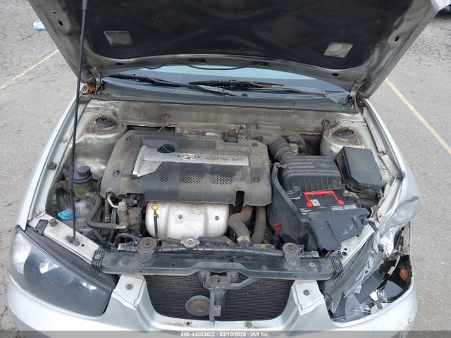 HYUNDAI ELANTRA - 10