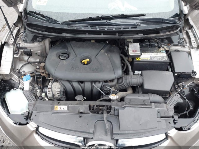 HYUNDAI ELANTRA - 10