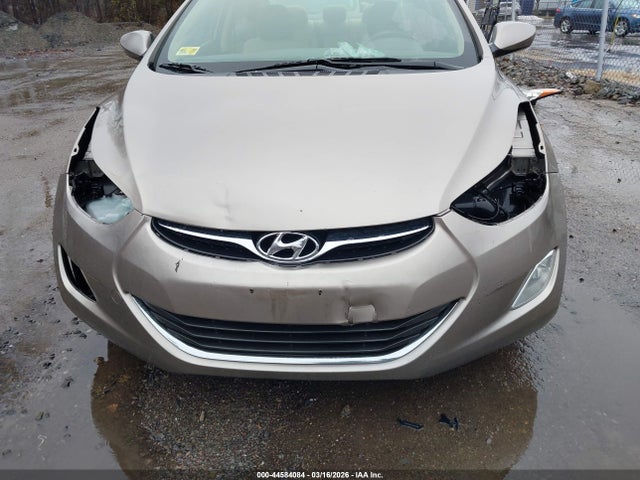 HYUNDAI ELANTRA - 6