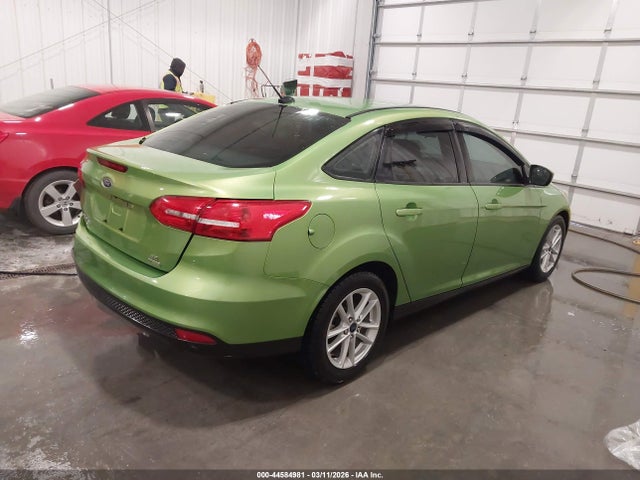 FORD FOCUS SE - 4