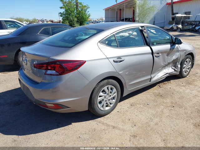 HYUNDAI ELANTRA SE - 4