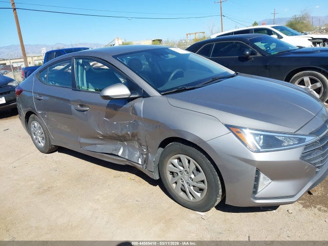 HYUNDAI ELANTRA SE - 6