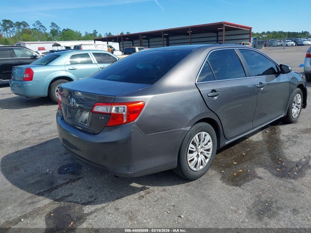 TOYOTA CAMRY - 4