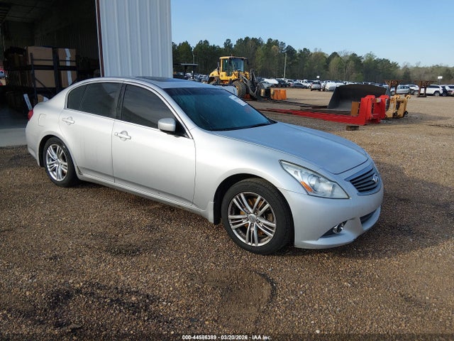 2011 INFINITI G37 JOURNEY
