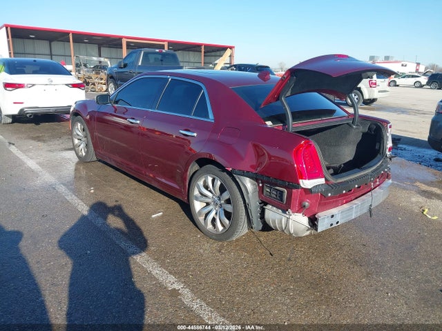 2018 CHRYSLER 300 LIMITED 3