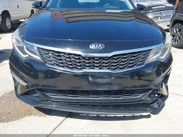 KIA OPTIMA LX - 6