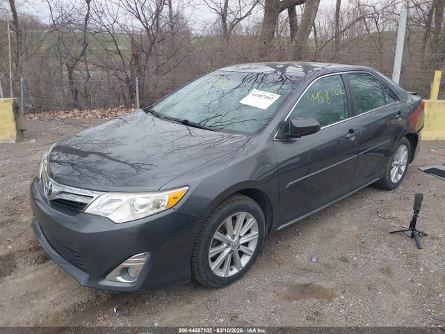 TOYOTA CAMRY - 2