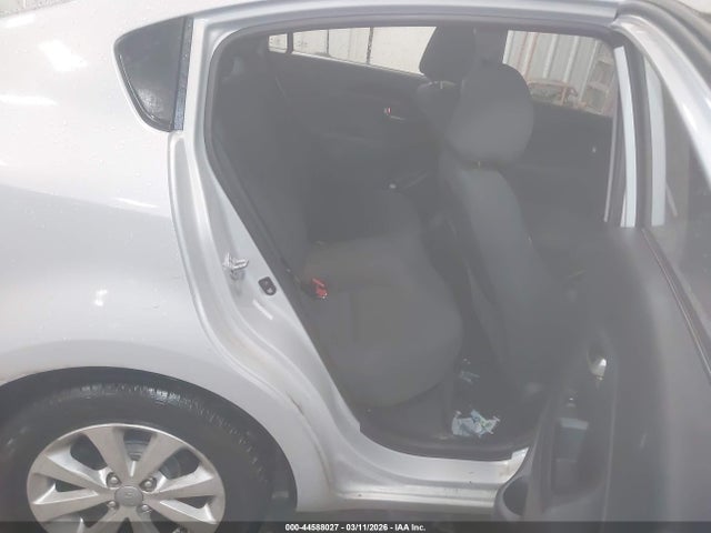 KIA RIO EX - 8