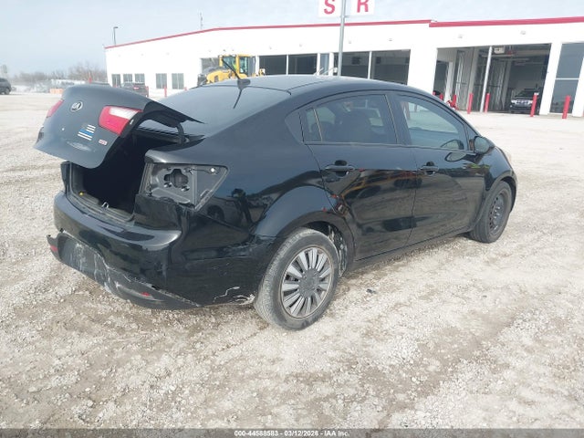 KIA RIO LX - 4