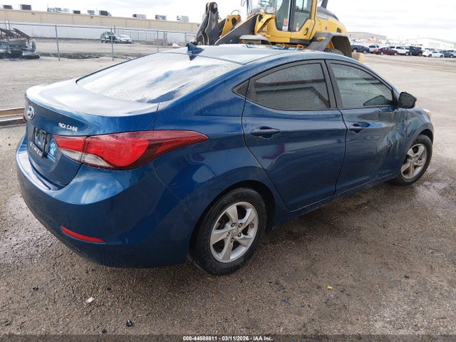 HYUNDAI ELANTRA SE - 4