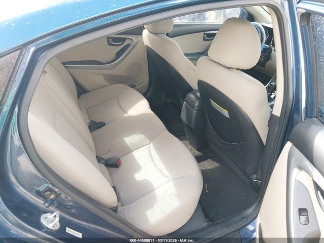 HYUNDAI ELANTRA SE - 8