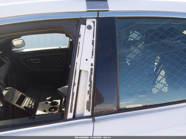 FORD POLICE INTERCEPTOR - 6
