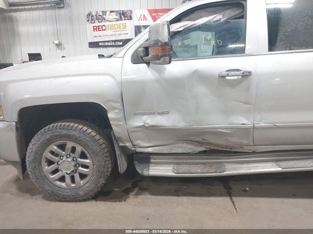 CHEVROLET SILVERADO 2500HD LTZ - 6