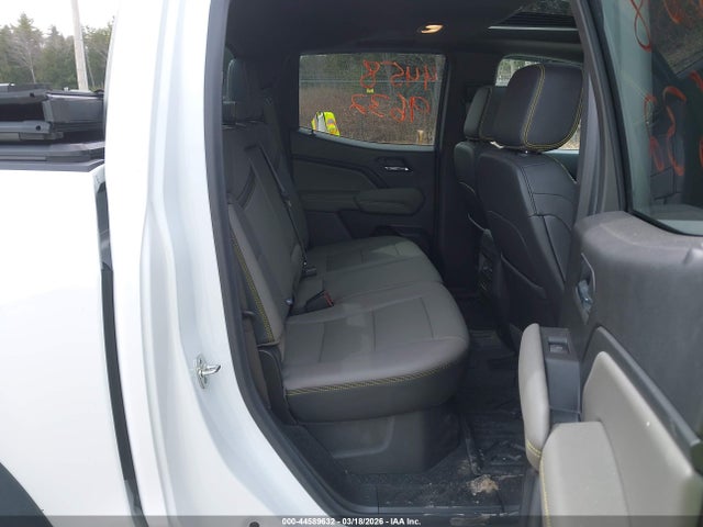 CHEVROLET COLORADO - 8