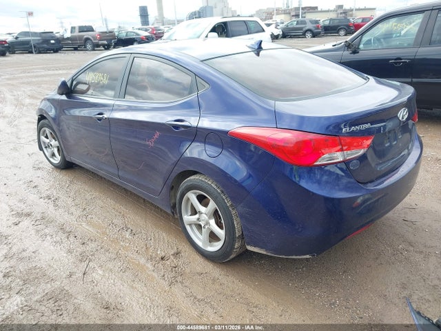 HYUNDAI ELANTRA GLS - 3