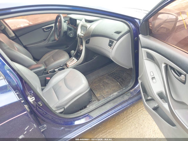 HYUNDAI ELANTRA GLS - 5