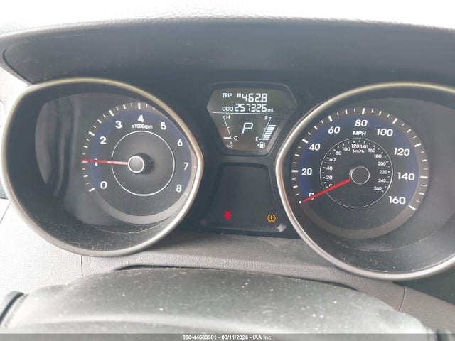 HYUNDAI ELANTRA GLS - 7