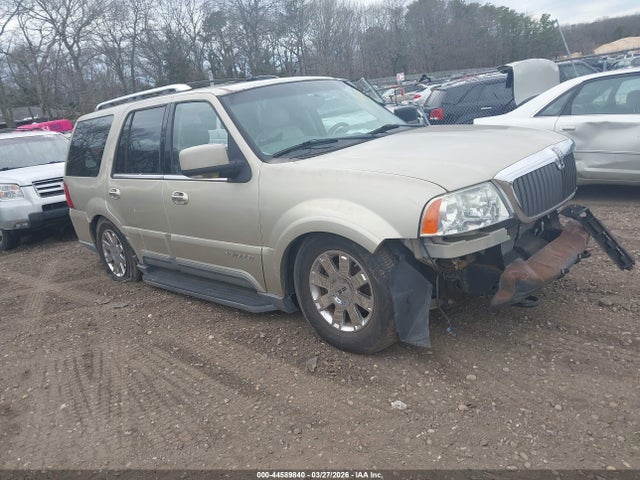 2004 LINCOLN NAVIGATOR 